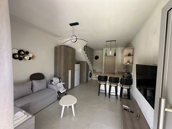 Image No.2-2 Bed Maisonette for sale