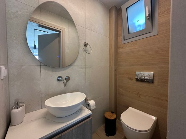 Image No.6-2 Bed Maisonette for sale