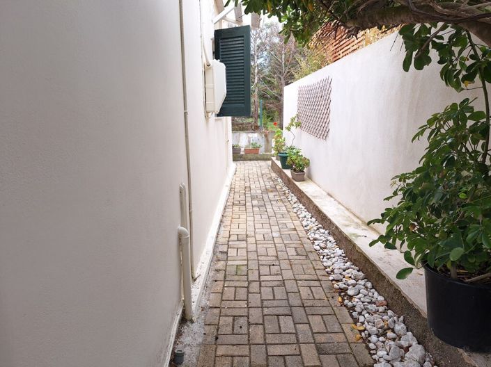 Image No.30-2 Bed Maisonette for sale