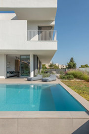 1 - Attique, Villa
