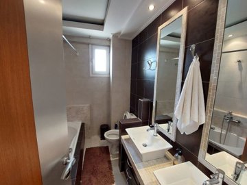 Photo 13 - Apartment 200 m² in Thessaloniki