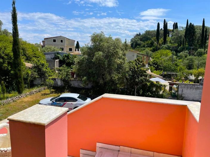 Image No.6-Propriété de 3 chambres à vendre à Sinarades