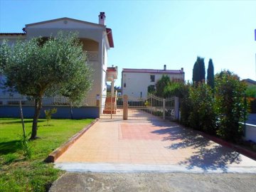 Photo 3 - Cottage 350 m² in Thessaloniki