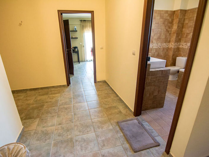 Image No.13-3 Bed Property for sale