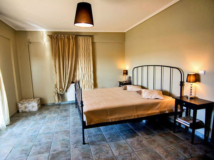 Image No.8-3 Bed Property for sale