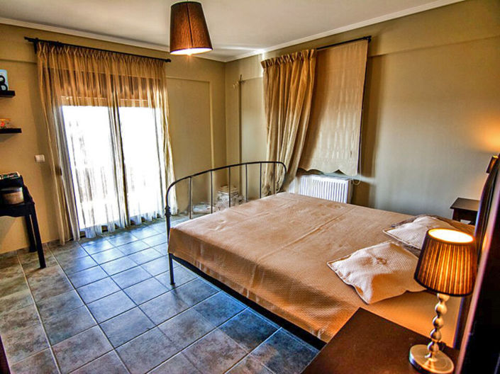 Image No.9-3 Bed Property for sale