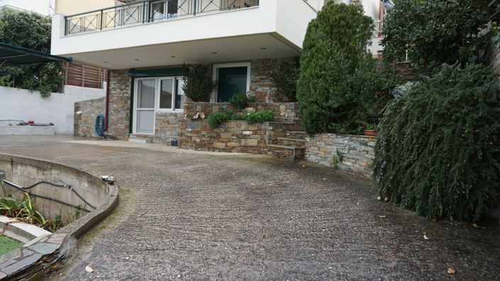 Image No.5-5 Bed Property for sale