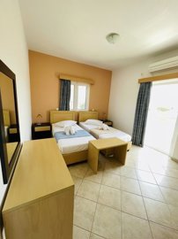 Photo 9 - Hotel 1000 m² in Peloponnese