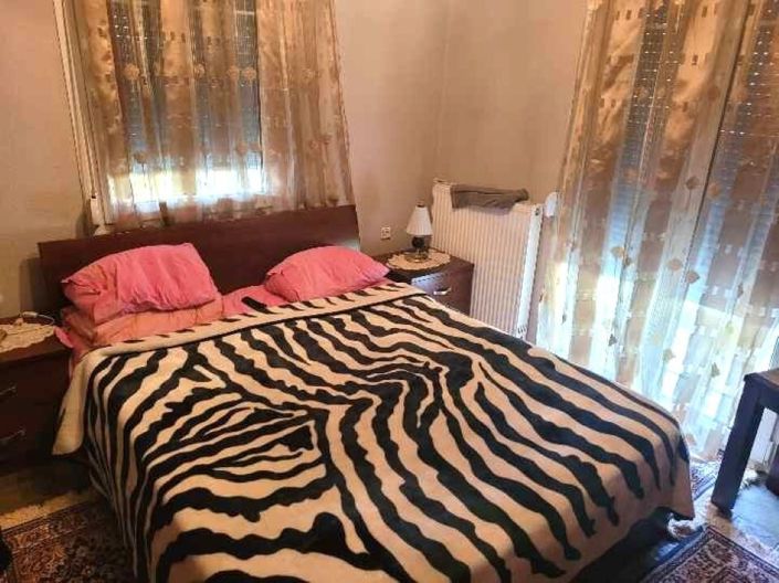 Image No.8-4 Bed Property for sale