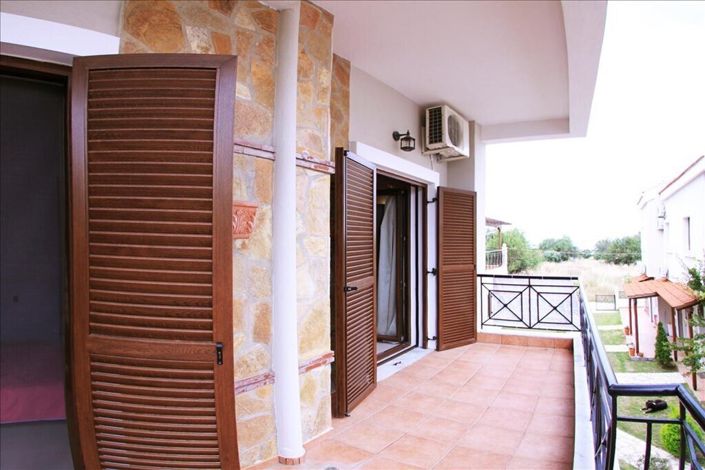 Image No.1-4 Bed Duplex for sale