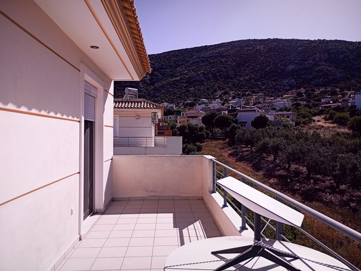 Image No.7-3 Bed Maisonette for sale