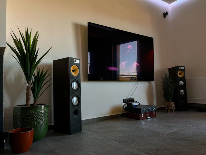 Image No.6-2 Bed Flat for sale