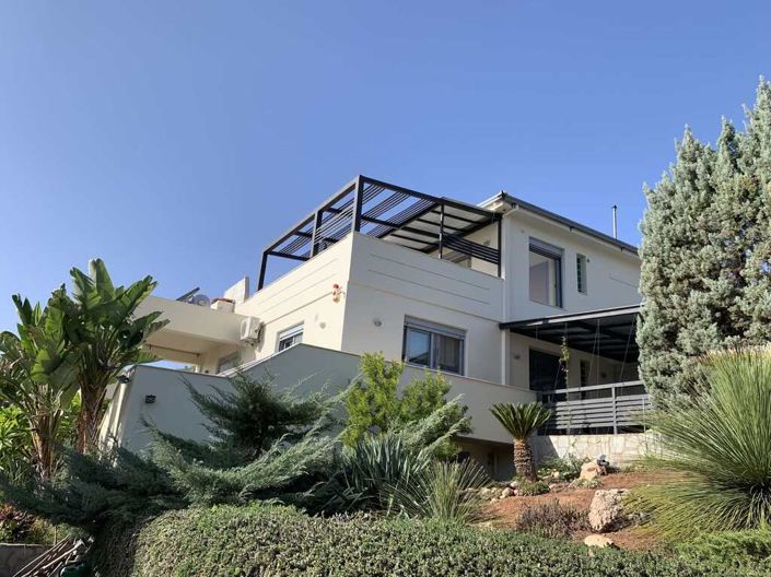 Image No.12-6 Bed Property for sale