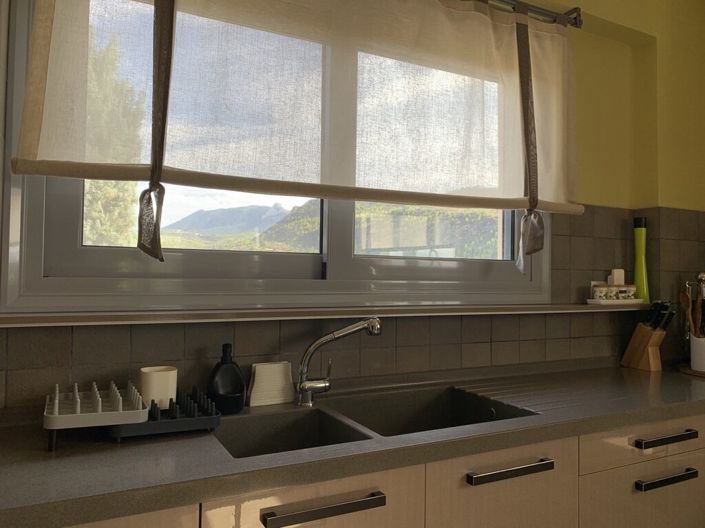 Image No.14-6 Bed Property for sale