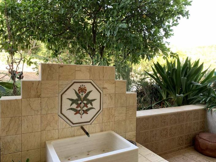 Image No.5-6 Bed Property for sale