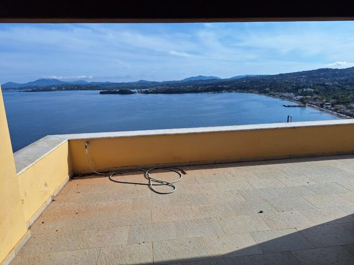 Image No.29-6 Bed Property for sale