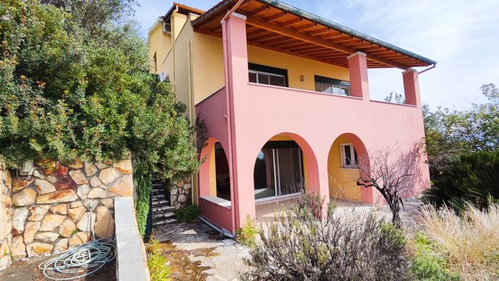 Image No.4-6 Bed Property for sale