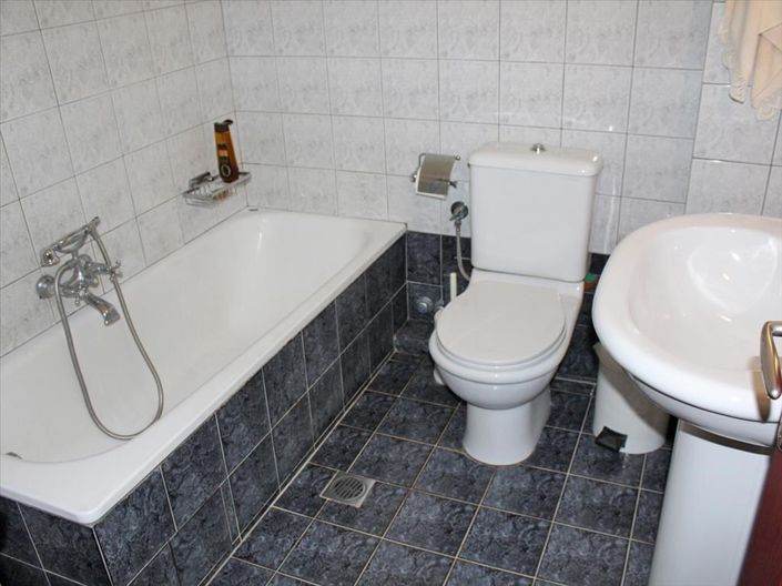 Image No.9-3 Bed Duplex for sale