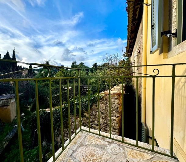 Image No.17-2 Bed Maisonette for sale