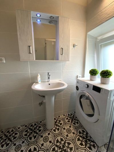 Image No.21-2 Bed Maisonette for sale