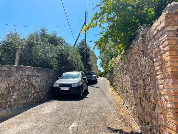 Image No.26-2 Bed Maisonette for sale