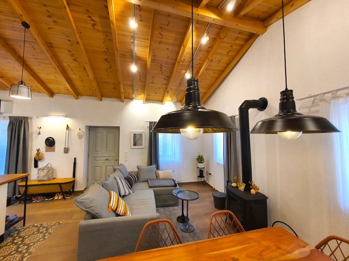 Image No.10-1 Bed Property for sale