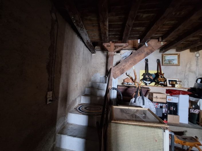 Image No.17-4 Bed Property for sale