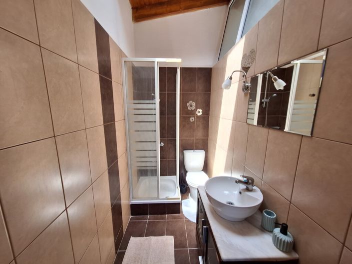 Image No.18-2 Bed Flat for sale