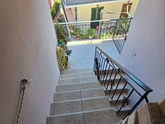 Image No.27-2 Bed Flat for sale