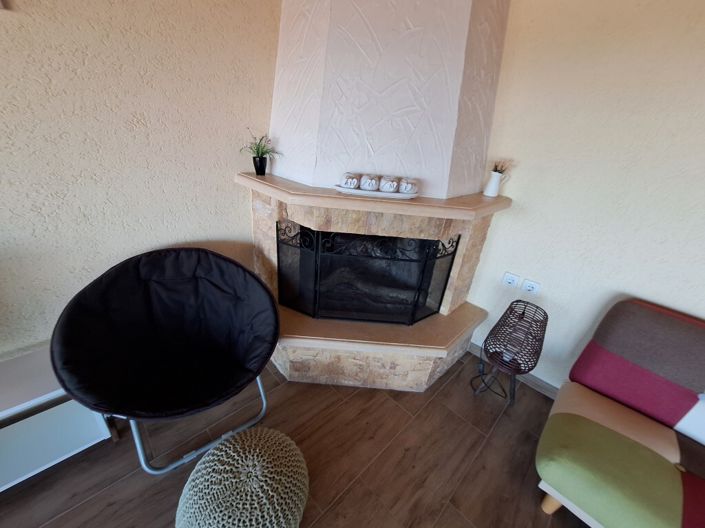 Image No.8-2 Bed Flat for sale