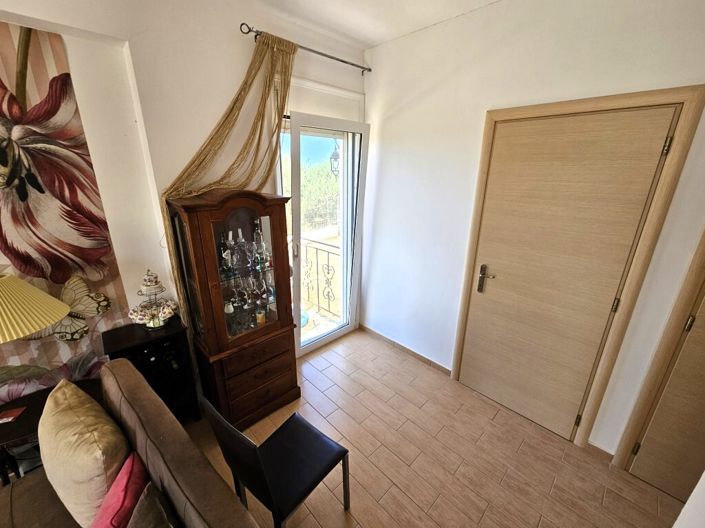 Image No.8-2 Bed Villa for sale