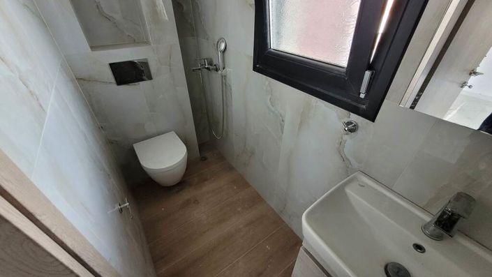 Image No.19-2 Bed Maisonette for sale