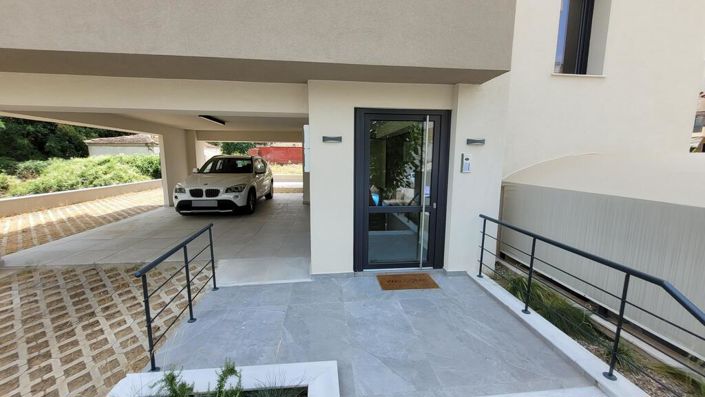 Image No.30-2 Bed Maisonette for sale