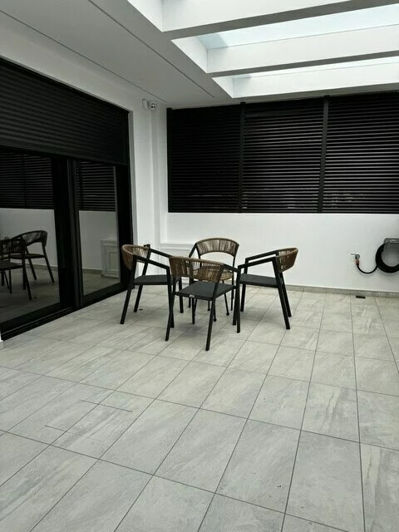 Image No.15-2 Bed Property for sale