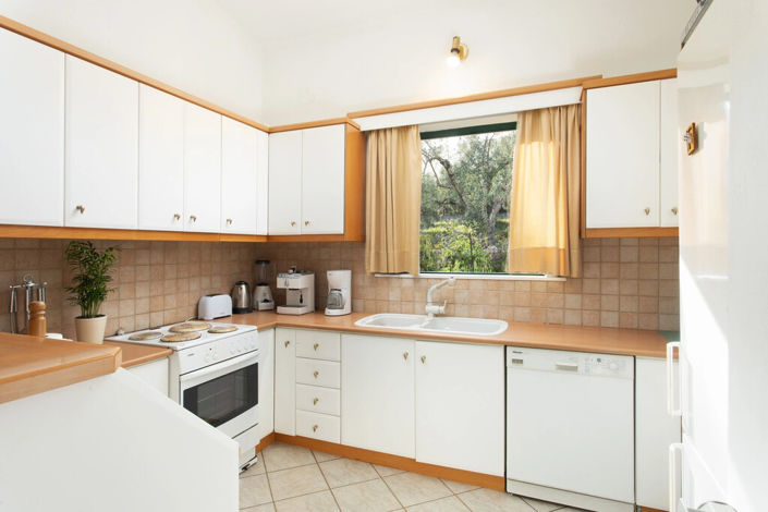 Image No.9-3 Bed Property for sale