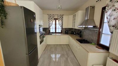 Photo 14 - Cottage 200 m² in Central Macedonia