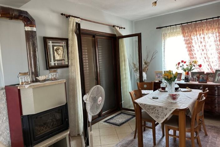 Image No.14-3 Bed Maisonette for sale