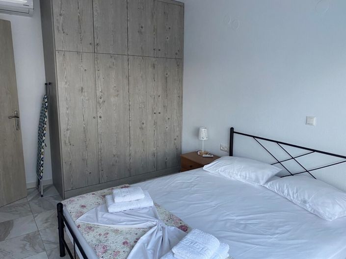 Image No.16-5 Bed Property for sale