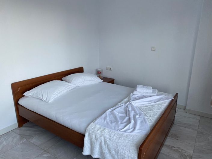 Image No.19-5 Bed Property for sale