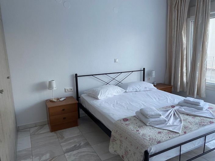 Image No.20-5 Bed Property for sale