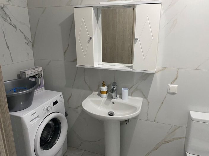 Image No.22-5 Bed Property for sale