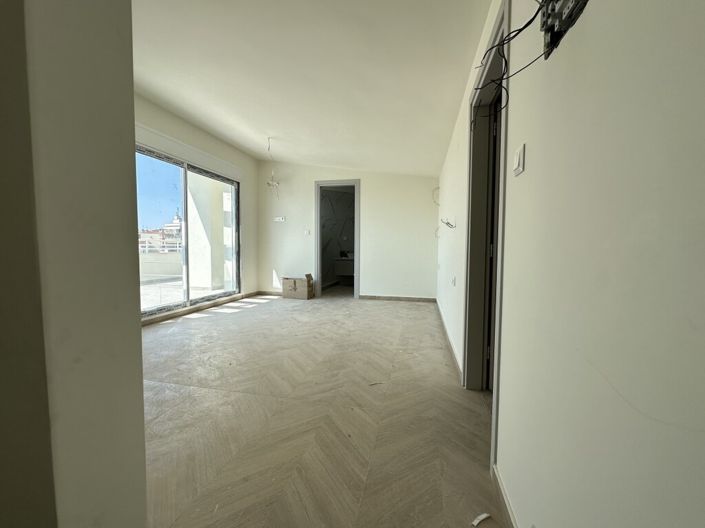 Image No.9-1 Bed Duplex for sale