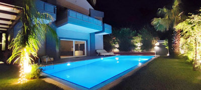 1 - Attique, Villa