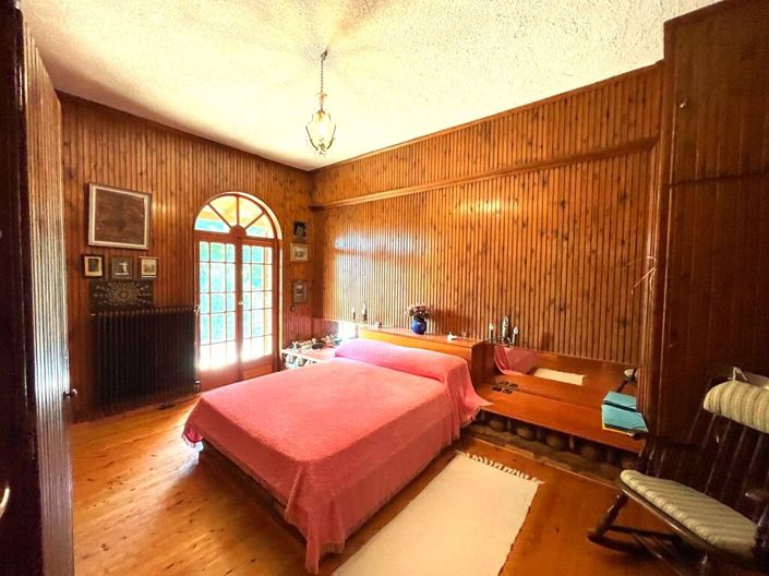 Image No.19-3 Bed Property for sale