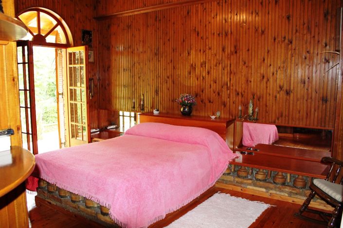 Image No.20-3 Bed Property for sale