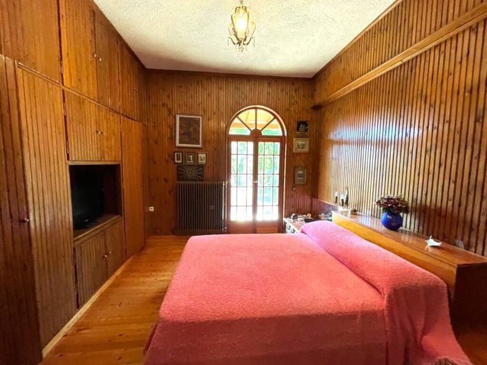 Image No.21-3 Bed Property for sale