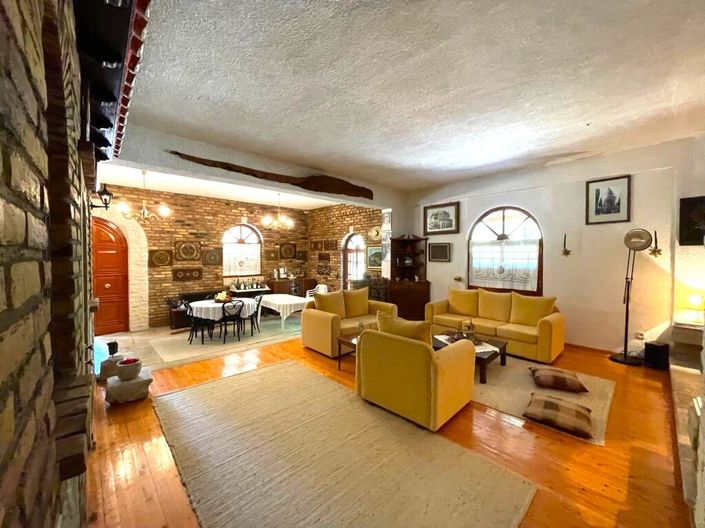 Image No.7-3 Bed Property for sale