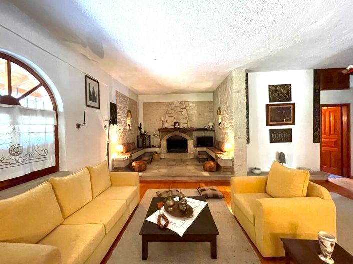 Image No.8-3 Bed Property for sale