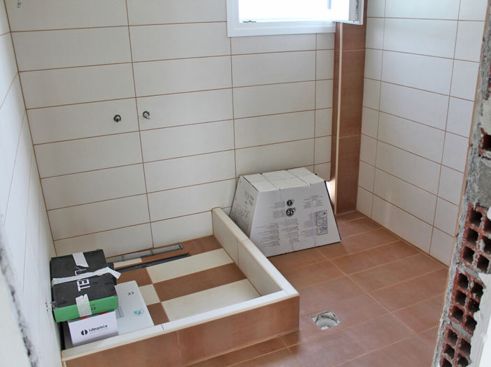 Image No.8-2 Bed Property for sale