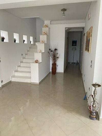 Image No.15-4 Bed Property for sale